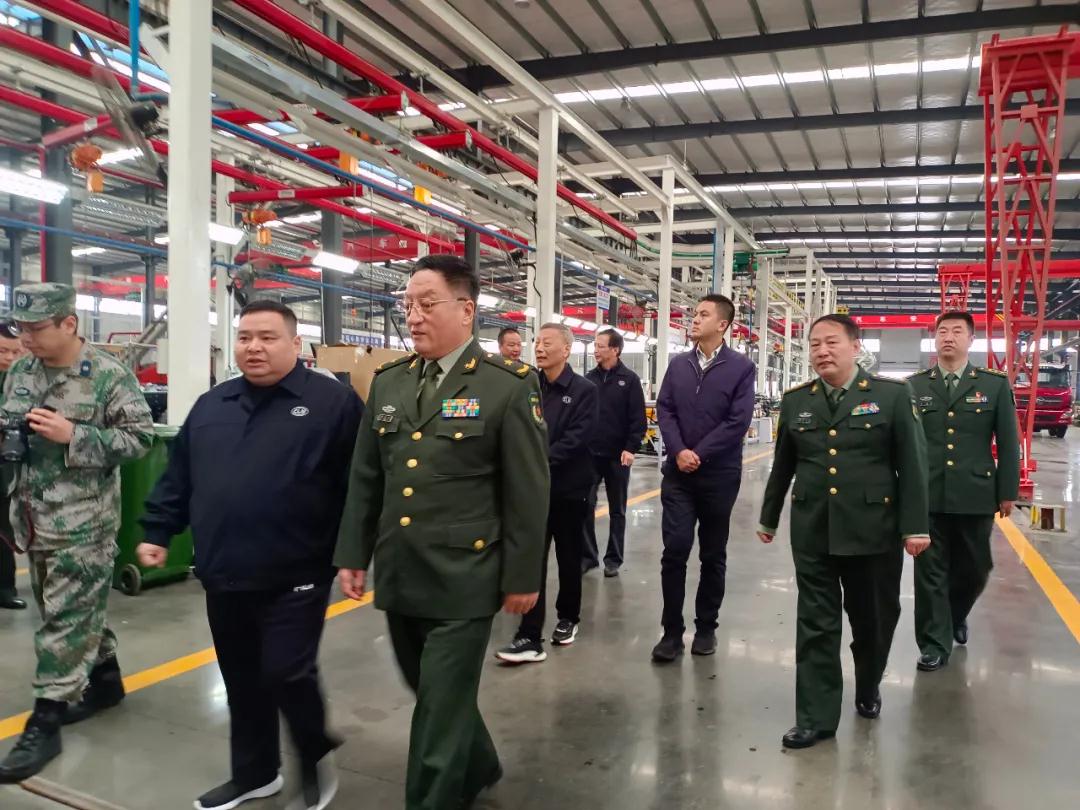 省委常委、省軍區(qū)政委視察我公司應急產(chǎn)業(yè)發(fā)展狀況