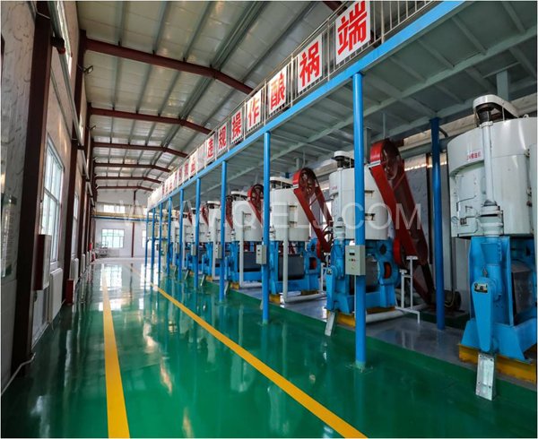 開(kāi)辦小型食用油加工廠需要哪些食用油加工設(shè)備(圖1) 開(kāi)辦小型食用油加工廠需要哪些食用油加工設(shè)備(圖1)